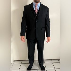 Black Alfani, two-piece suit, slim fit